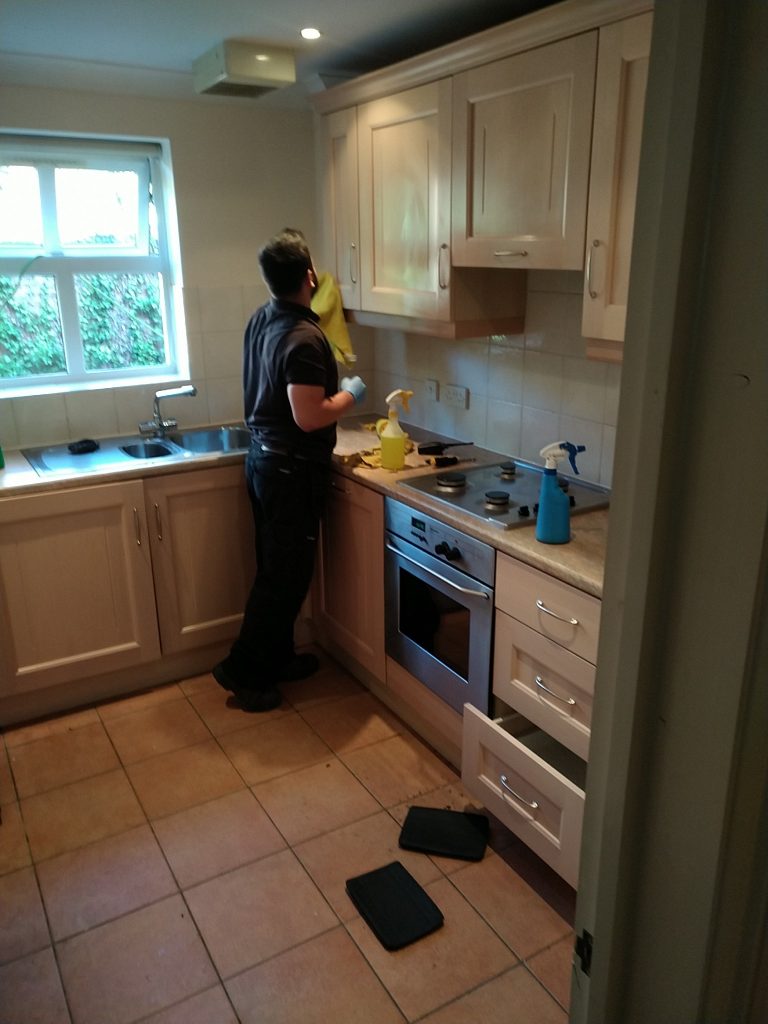 end of tenancy clean in progress